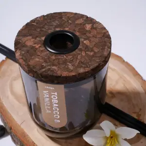 Аромадиффузор парфюмированный TOBACCO & VANILLA, 100 мл., Д70 Ш70 В267